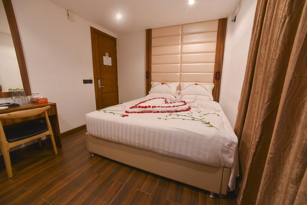 Crown Arena Hotel Hulhumale Exterior photo
